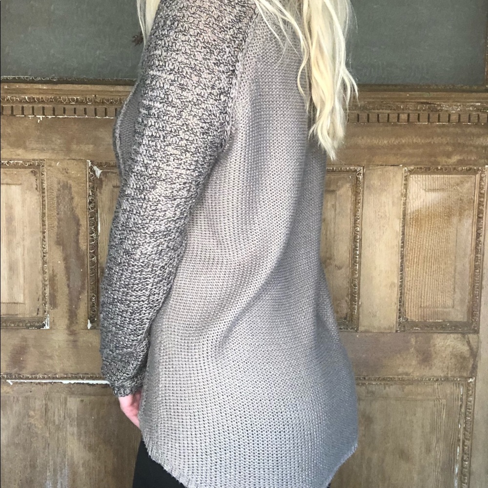 RDI High-Low Sweater size Medium - Picture 3 of 5